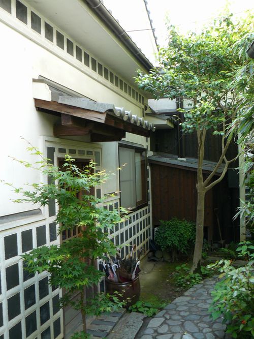 ���{�ߋ����