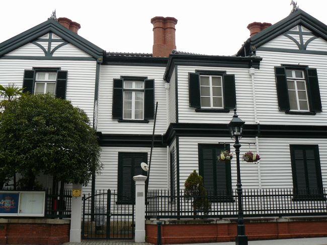 �V���E�G�P�@