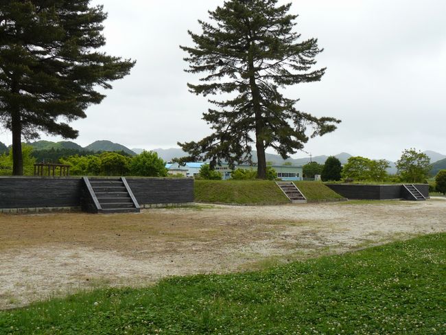 �O�c�˔p��