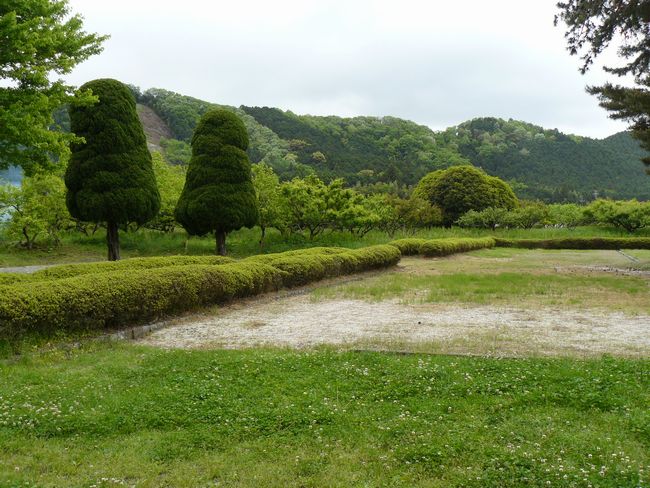 �O�c�˔p��