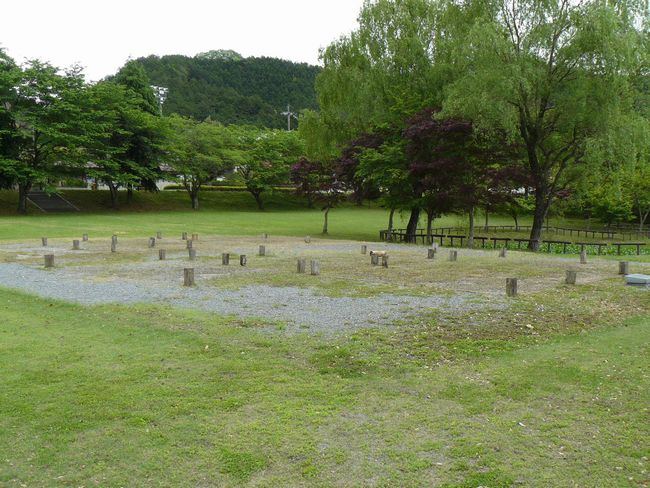 �O�c�˔p��